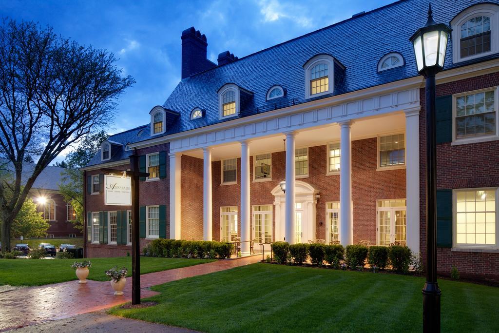 Andover Inn Екстериор снимка