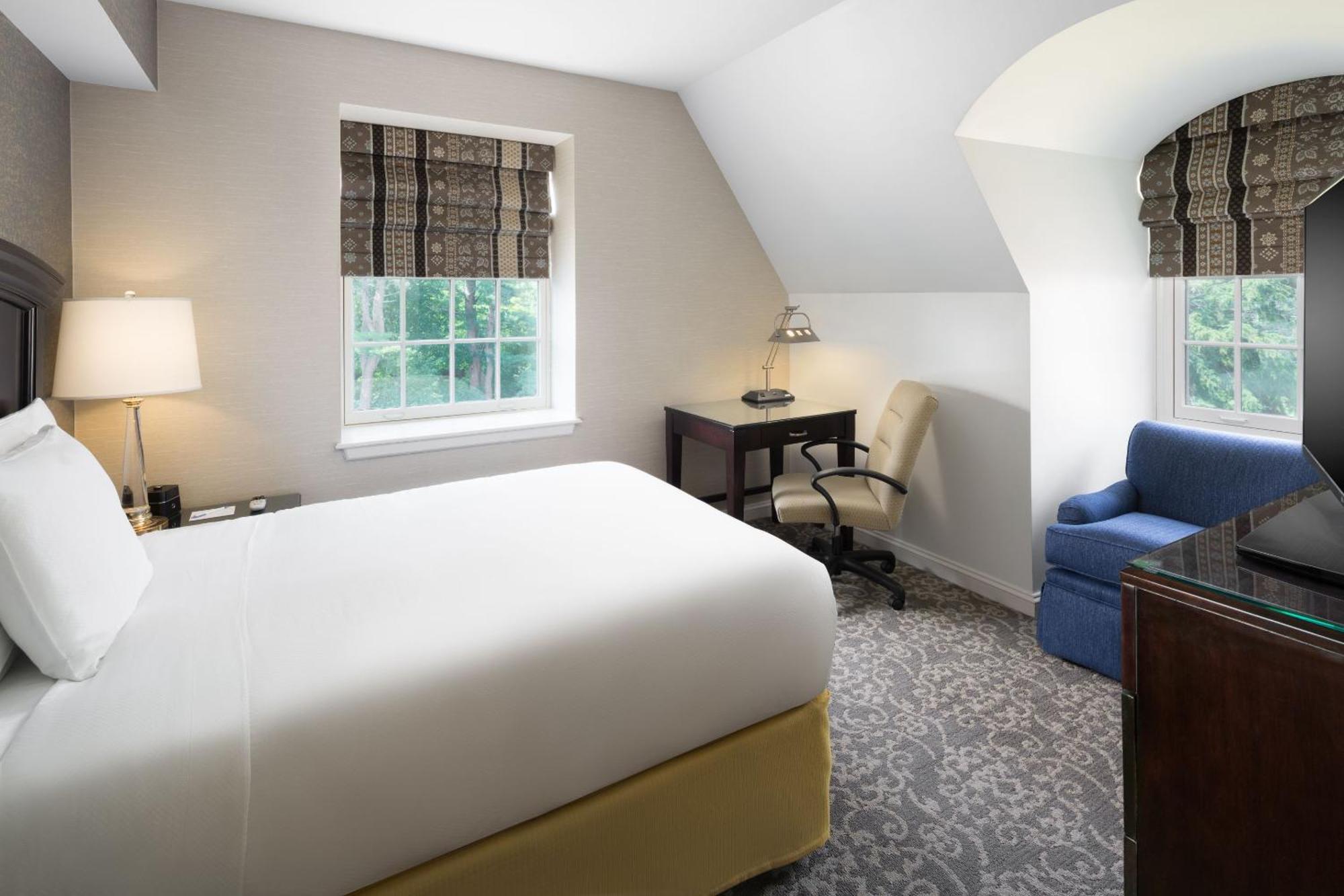 Andover Inn Екстериор снимка